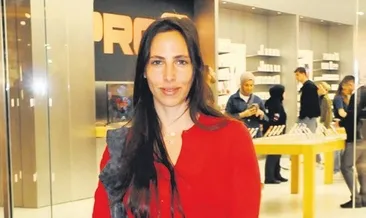 Zehra’nın kırmızı şıklığı