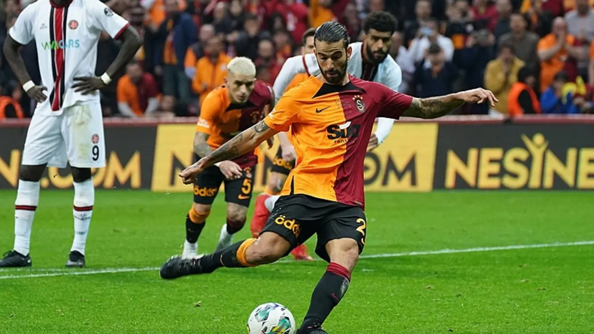 GALATASARAY HABERLERİ: Aslan'dan Oliveira'ya servet tepkisi