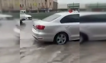 Bursa’da sağanak yağış hayatı olumsuz etkiledi