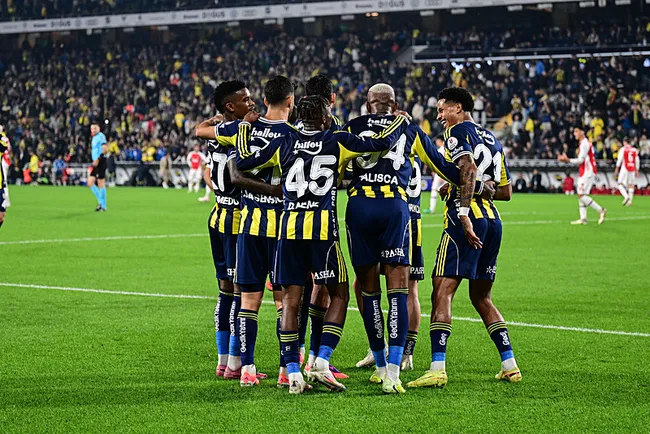 besiktas-fenerbahce-maci-maci-ne-zaman-saat-kacta-muhtemel-11ler-1762033436421.jpg