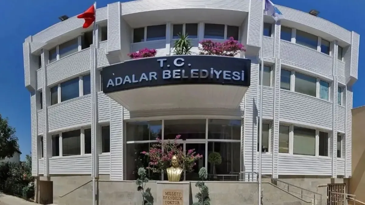Adalar Belediyesi'ne rüşvet operasyonunda 39 kişi adliyeye sevk edildi