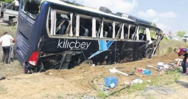 Yine tur otobüsü, yine kaza: 1 ölü 54 yaralı