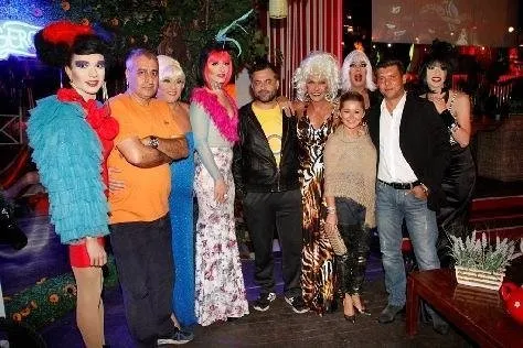 Şafak Sezer doğum gününü kutladı