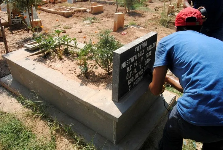 Suruç’ta terörist mezarlarındaki örgüt simgeleri silindi