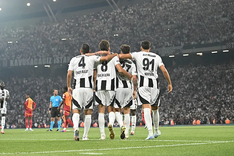 Son dakika haberi: Beşiktaş Chelsea’nin yıldızını alıyor! Van Bronckhorst’tan bomba transfere onay...