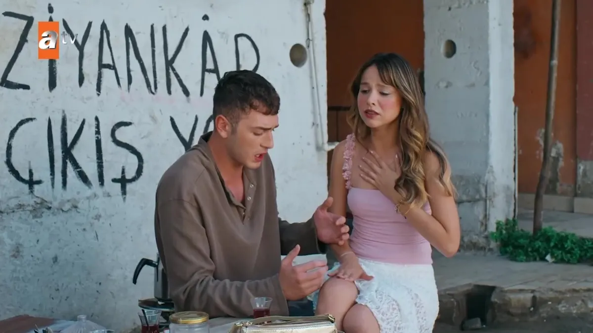 Alina’nın derdi de dermanı da Sado! Böğürtlen sürprizi az kalsın felaketle bitiyordu | Video videosunu izle Alina’nın derdi de dermanı da Sado! Böğürtlen sürprizi az kalsın felaketle bitiyordu | Video videosunu izle