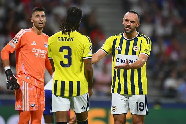 son-dakika-haberi-fenerbahce-sampiyonlar-liginde-kanarya-fransada-lyonu-devirdi-1787778434679.jpeg