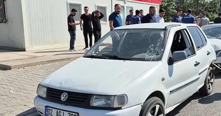 İki otomobil çarpıştı: 3 yaralı