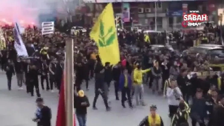 Fenerbahçeli taraftarlar TFF’yi protesto için Riva’ya akın etti | Video