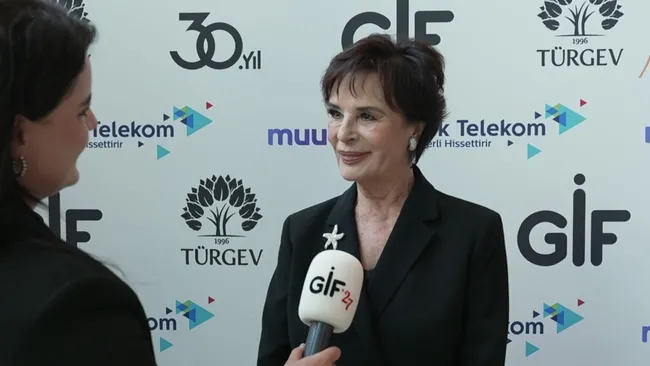 gif27de-gencler-iz-birakti-yildizlar-alkisladi-1791548412559.jpg GİF’27’de gençler iz bıraktı yıldızlar alkışladı