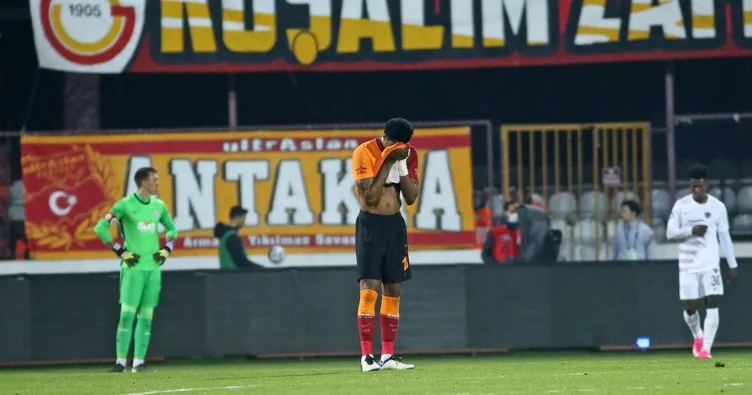 Galatasaray’da Ryan Donk kırmızı kart gördü! 2016’dan bu yana...