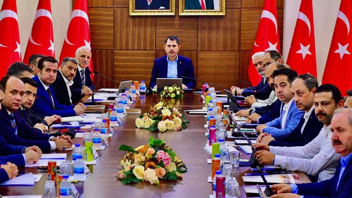 Bakan Kurum: Sur’u yeniden ayağa kaldırdık, Diyarbakır’a örnek olacak uydu kent kuruyoruz