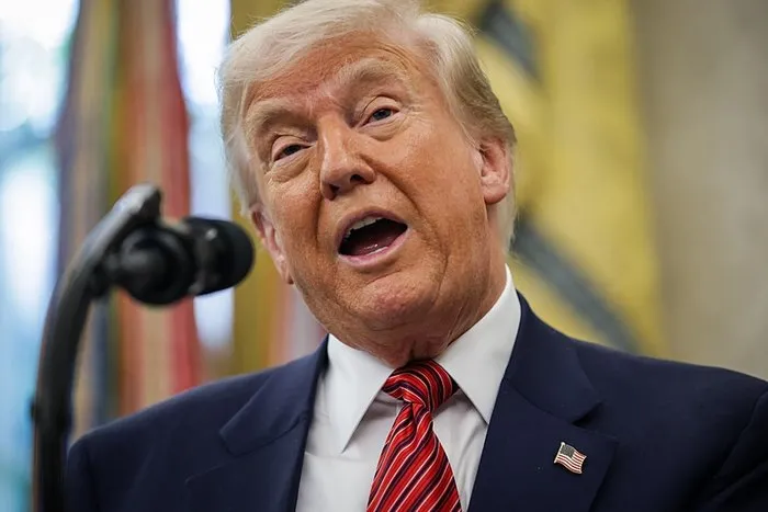 SON DAKİKA| İlk ‘büyük’ ticaret anlaşması yapıldı: Trump İngiltere ile el sıkıştı