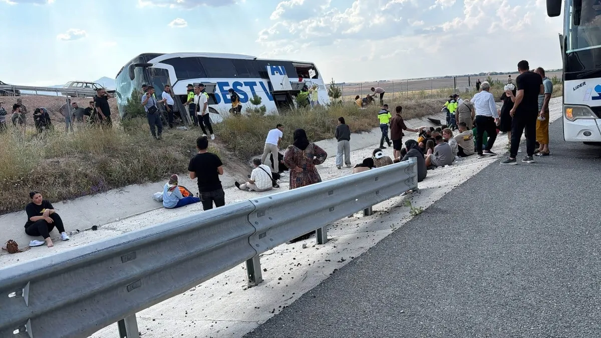 SON DAKİKA I Aksaray’da yolcu otobüsü kazası! Çok sayıda yaralı var… SON DAKİKA I Aksaray’da yolcu otobüsü kazası! Çok sayıda yaralı var…