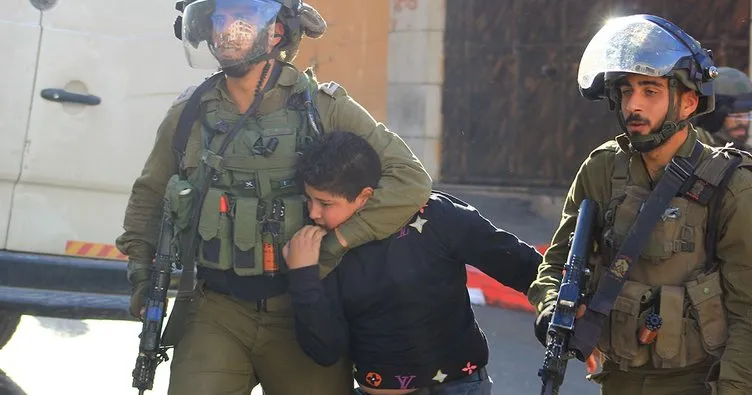 İşgalci İsrail askerlerinden yeni skandal! 10 yaşındaki Filistinli çocuğu…