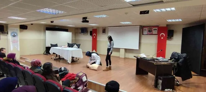 Simav’da ilk yardım kursu