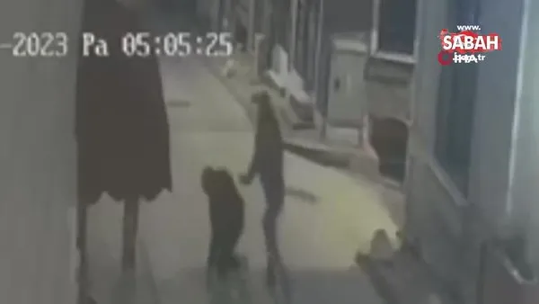 Beyoğlu'nda köpek bakımı nedeniyle tartıştığı kişiyi bıçakladı! Dehşet anları kamerada | Video