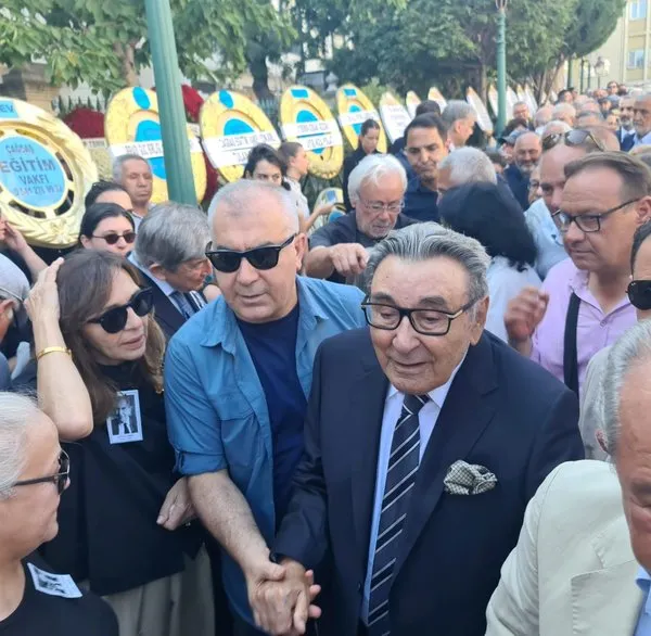 Altan Öymen Defnedilişi