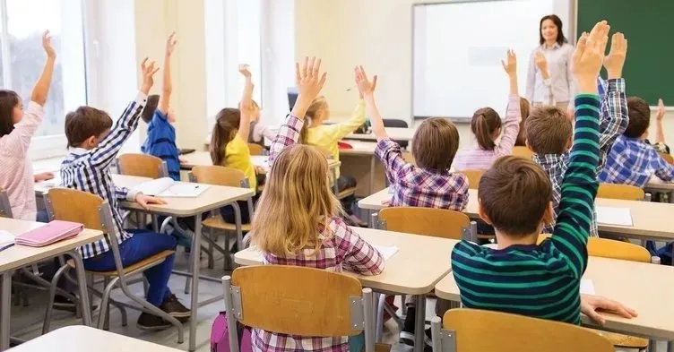 YARIN OKULLAR TATİL Mİ SON DAKİKA? Meteoroloji’den sarı kod uyarısı! 18 Aralık Pazartesi okullar tatil mi, ders var mı, Valilik açıklaması geldi mi?