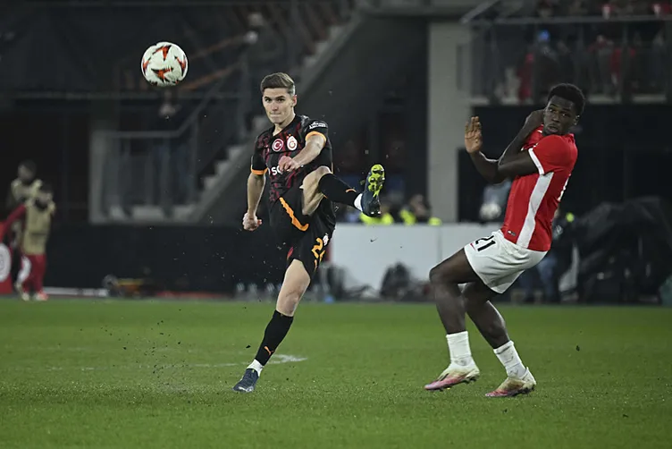 Son dakika haberi: Galatasaray’ın AZ Alkmaar mağlubiyeti sonrası ağır eleştiri: Bu bir ihanettir