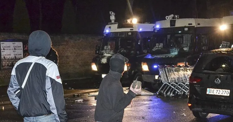 Danimarka’da polisle çatışan gençlere gözaltı