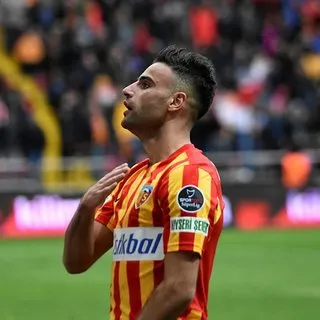 Son dakika Fenerbahçe transfer haberleri! Fenerbahçe'den Galatasaray'a Deniz Türüç çalımı!