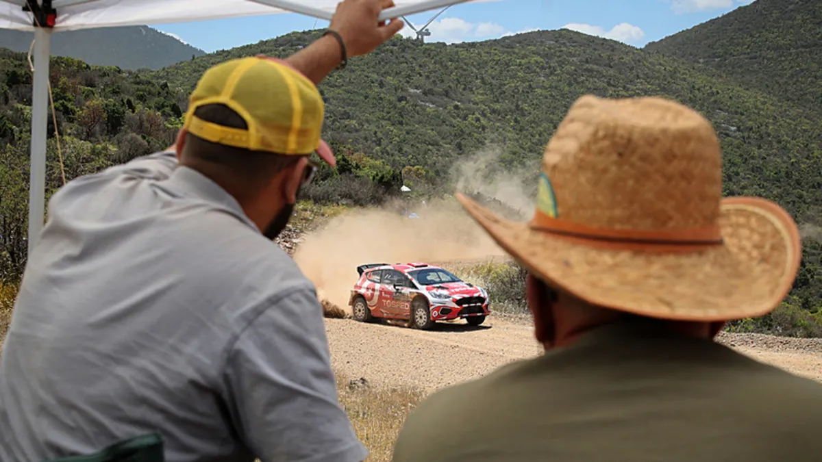 Milli sporcu Ali Türkkan, Acropolis Rallisi’nde kaza geçirdi! Milli sporcu Ali Türkkan, Acropolis Rallisi’nde kaza geçirdi!