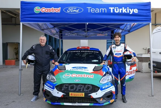 bakan-bak-formula-1-oncesi-istanbul-parkta-surus-yapti-1791448906183.jpg