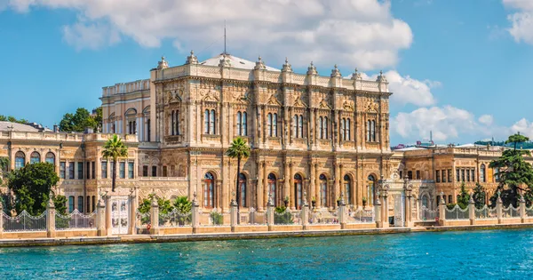 Dolmabahçe Sarayı’na nasıl gidilir? Dolmabahçe Sarayı nerede, hangi otobüsler gidiyor?