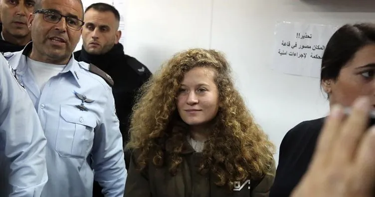 Filistinli cesur kız Ahed’in duruşması 11 Mart’a erteledi