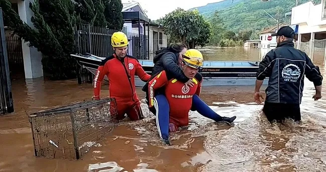Brezilya’daki kasırgada ölü sayısı artıyor Brezilya’daki kasırgada ölü sayısı artıyor