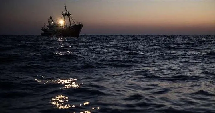 Ege Denizi’nde İtalya’ya gitmeye çalışan 180 kaçak göçmen yakalandı
