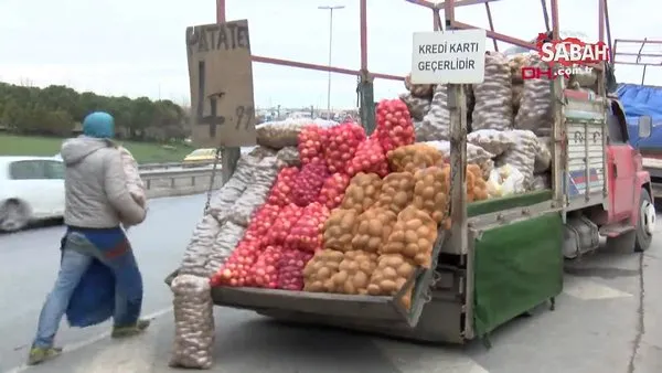 Yol kenarında satılan patateste hile tartışması | Video
