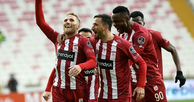 Sivasspor, evinde Ankaragücü’nü rahat yendi