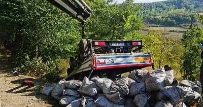 Kömür kamyonu devrildi #zonguldak