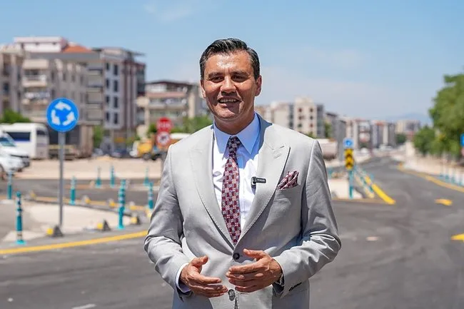 Manisa Büyükşehir Belediye Başkanı Ferdi Zeyrek elektrik çarpması sonucu ağır yaralandı: Sağlık durumu hakkında son gelişme!