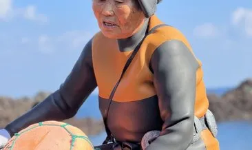 80 yaşında derinlere dalarak geçimlerini sağlıyorlar! Güney Kore’nin deniz kadınları