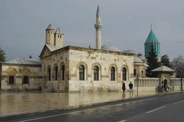 İşte kare kare Mevlana Dergahı