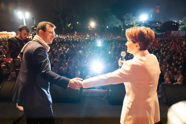 ekrem-imamoglundan-meral-aksenere-jet-yanit-bazi-arkadaslar-haddini-asiyor-1702990816789.jpg Ekrem İmamoğlu'ndan Meral Akşener'e sert cevap: Bazı arkadaşlar haddini aşıyor!