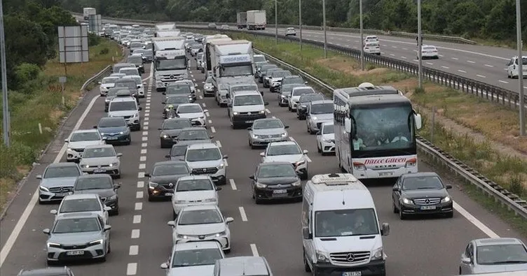 Bayramda otoyollardan 21 milyon araç geçti