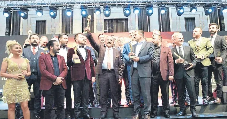 Arbel iki ödül birden aldı