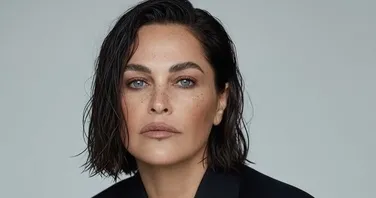 Hülya Avşar’dan Erkan Petekkaya’ya Sakın üzülme notu...