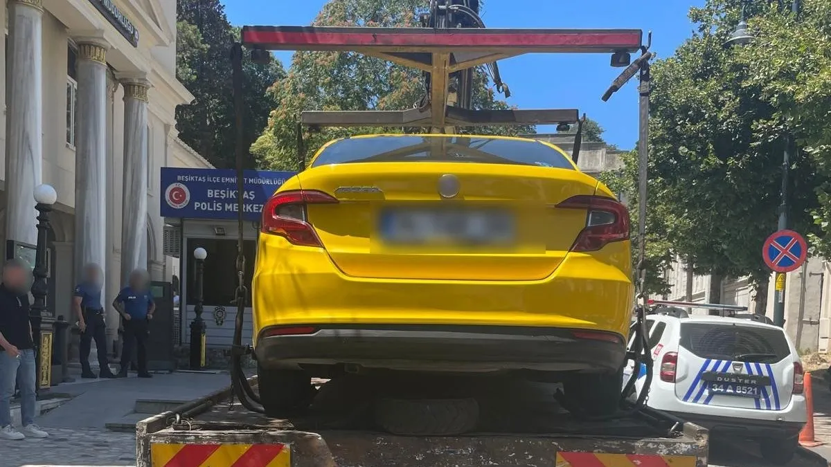 Beşiktaş’tan Pendik’e taksimetresiz gitmeye çalışan taksici trafikten men edildi