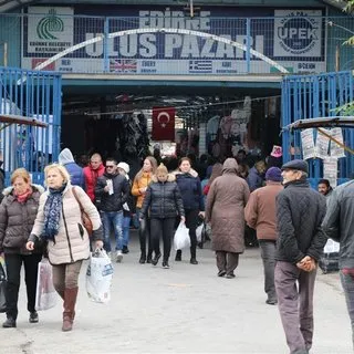 Akın akın geliyorlar! Esnaf veresiye defteri bile açtı...