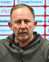 Sergen Yalçın’dan hakem yönetimine tepki!