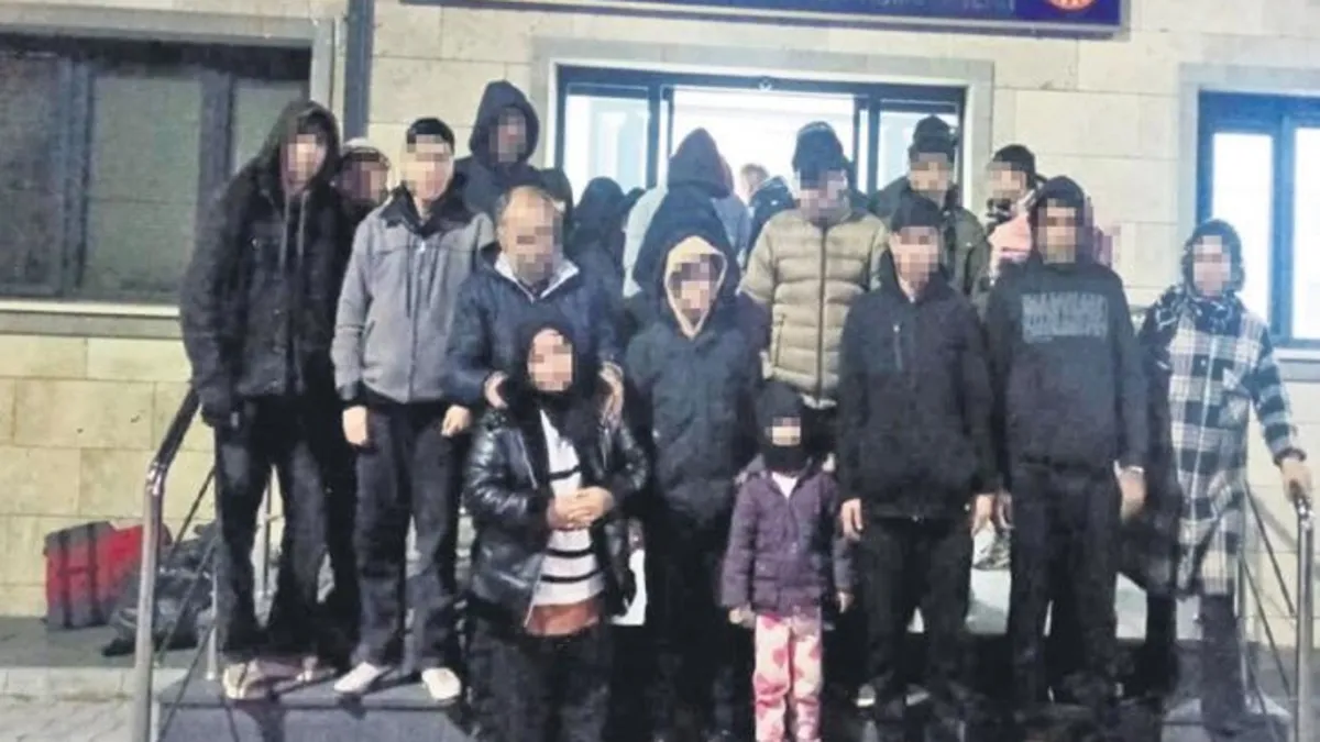 77 düzensiz göçmen yakalandı