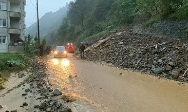Rize’de heyelan nedeniyle 8 köy yolu ulaşıma kapandı
