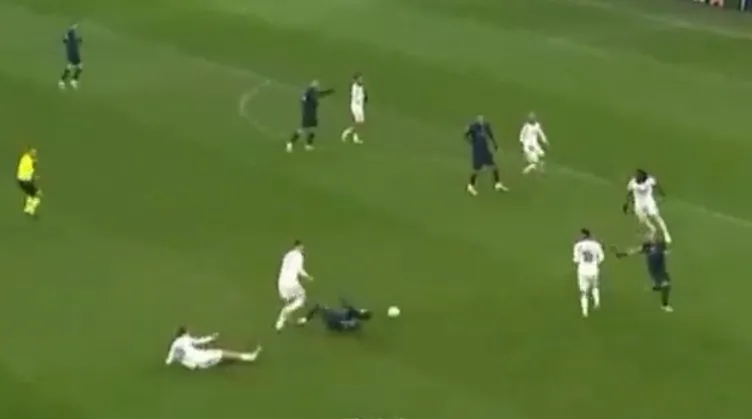 Galatasaray’ın anlaştığı oyuncu sakatlandı! Şampiyonlar Ligi’nde korkutan görüntü...