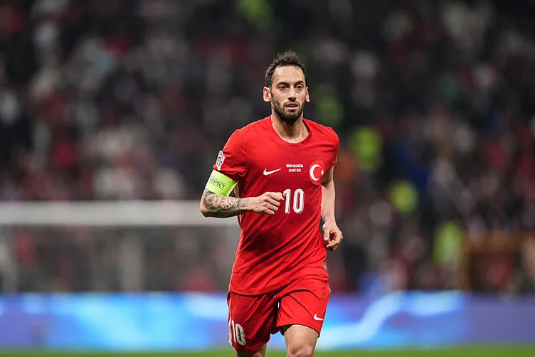 Son dakika haberi: Ahmet Çakar ve Bülent Timurlenk’ten milli yıldıza övgü dolu sözler: Takımın geleceği olduğunu gösterdi...