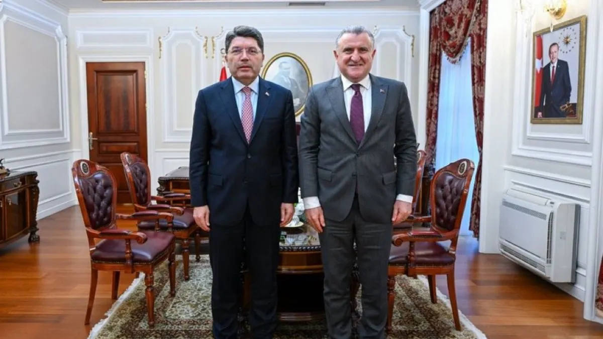 Adalet Bakanı Tunç Bakan Bak ile görüştü! Gündem bahis skandalı Adalet Bakanı Tunç Bakan Bak ile görüştü! Gündem bahis skandalı